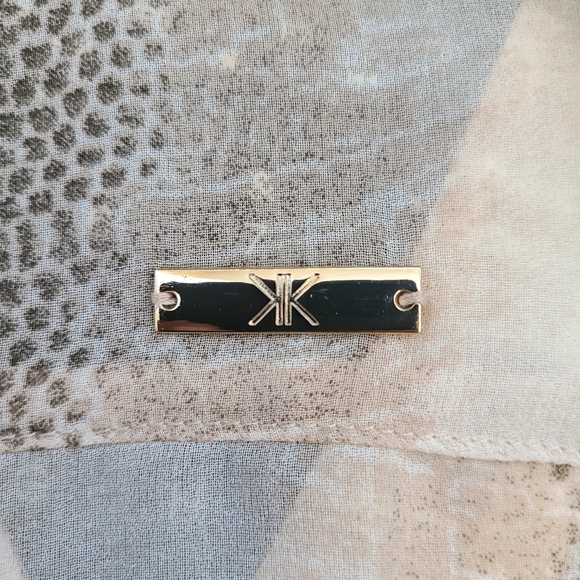 Nude Printed Sheer Top - Kardashian Kollection - Picture 3 of 3